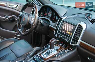 Позашляховик / Кросовер Porsche Cayenne 2013 в 