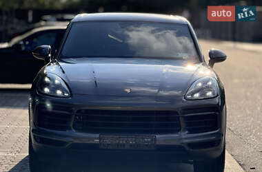 Позашляховик / Кросовер Porsche Cayenne 2019 в 