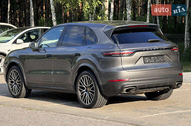 Позашляховик / Кросовер Porsche Cayenne 2019 в 