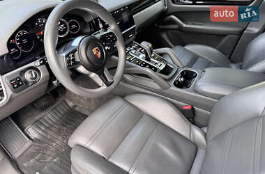 Позашляховик / Кросовер Porsche Cayenne 2019 в 