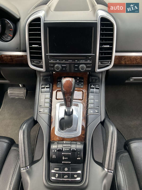 Внедорожник / Кроссовер Porsche Cayenne 2010 в Львове