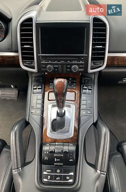 Позашляховик / Кросовер Porsche Cayenne 2010 в 