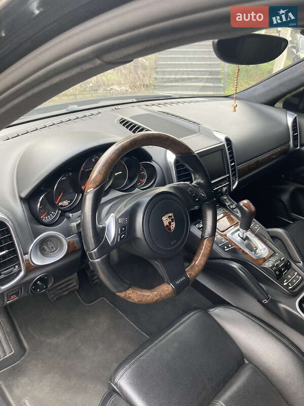 Внедорожник / Кроссовер Porsche Cayenne 2010 в Львове