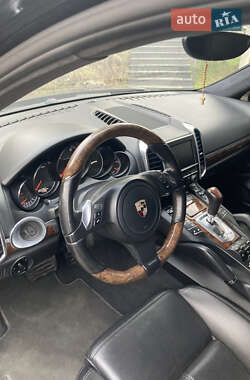 Позашляховик / Кросовер Porsche Cayenne 2010 в 