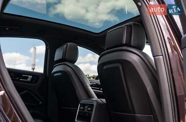 Внедорожник / Кроссовер Porsche Cayenne 2019 в 