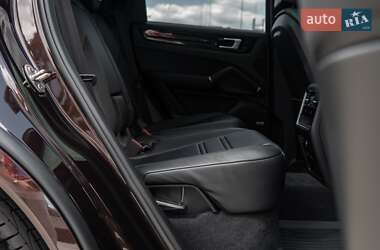 Внедорожник / Кроссовер Porsche Cayenne 2019 в 