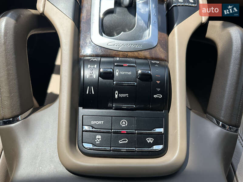 Внедорожник / Кроссовер Porsche Cayenne 2011 в Днепре