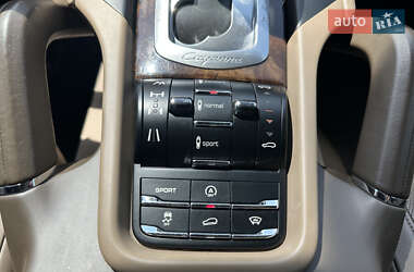 Внедорожник / Кроссовер Porsche Cayenne 2011 в 