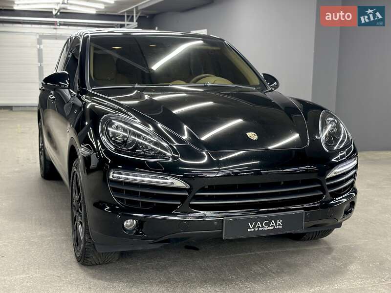 Позашляховик / Кросовер Porsche Cayenne 2014 в Харкові