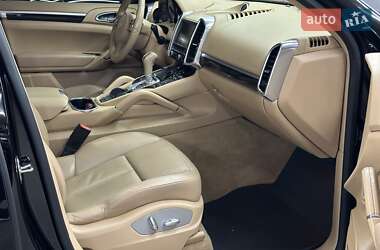 Внедорожник / Кроссовер Porsche Cayenne 2014 в 