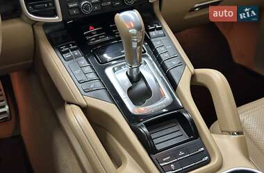 Внедорожник / Кроссовер Porsche Cayenne 2014 в 