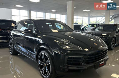 Внедорожник / Кроссовер Porsche Cayenne 2022 в Киеве