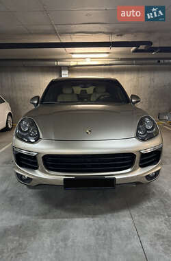 Porsche Cayenne 2015