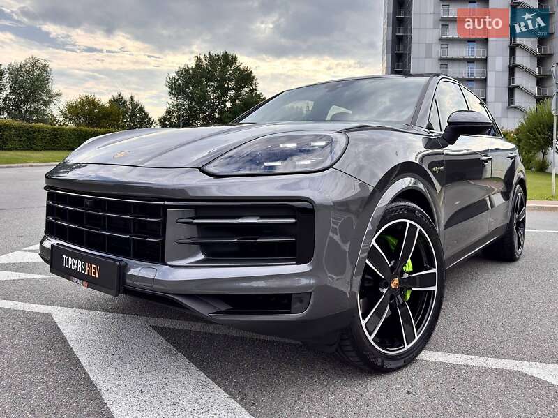 Внедорожник / Кроссовер Porsche Cayenne 2024 в Киеве