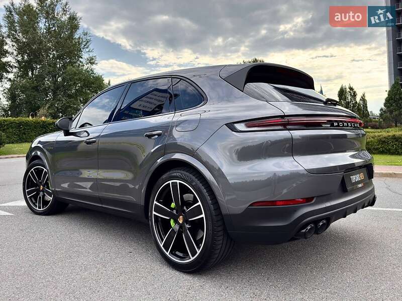 Внедорожник / Кроссовер Porsche Cayenne 2024 в Киеве