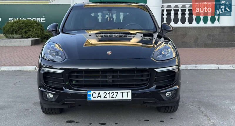 Позашляховик / Кросовер Porsche Cayenne 2011 в 