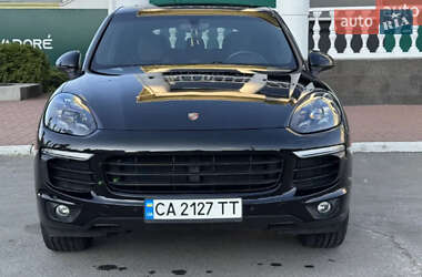 Позашляховик / Кросовер Porsche Cayenne 2011 в 