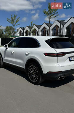 Внедорожник / Кроссовер Porsche Cayenne 2020 в 