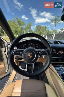 Внедорожник / Кроссовер Porsche Cayenne 2020 в 