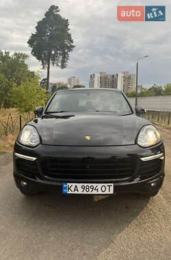 Позашляховик / Кросовер Porsche Cayenne 2015 в 