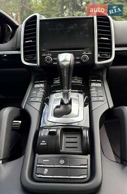 Позашляховик / Кросовер Porsche Cayenne 2017 в 