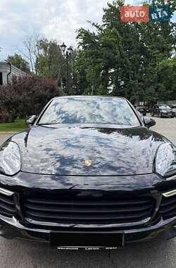 Позашляховик / Кросовер Porsche Cayenne 2017 в 