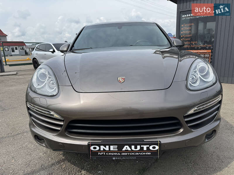 Позашляховик / Кросовер Porsche Cayenne 2012 в Києві