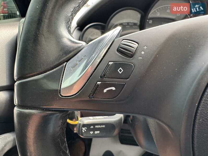 Позашляховик / Кросовер Porsche Cayenne 2012 в Києві