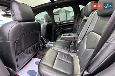 Позашляховик / Кросовер Porsche Cayenne 2012 в 
