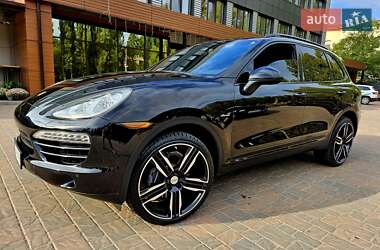 Позашляховик / Кросовер Porsche Cayenne 2013 в 