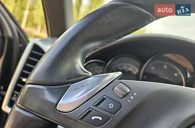 Позашляховик / Кросовер Porsche Cayenne 2013 в 