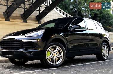 Позашляховик / Кросовер Porsche Cayenne 2015 в 