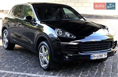 Позашляховик / Кросовер Porsche Cayenne 2015 в Одесі