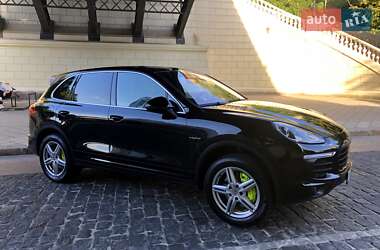 Позашляховик / Кросовер Porsche Cayenne 2015 в 