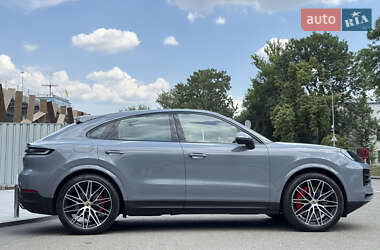 Внедорожник / Кроссовер Porsche Cayenne 2024 в 