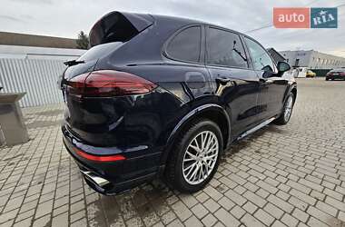 Позашляховик / Кросовер Porsche Cayenne 2015 в 