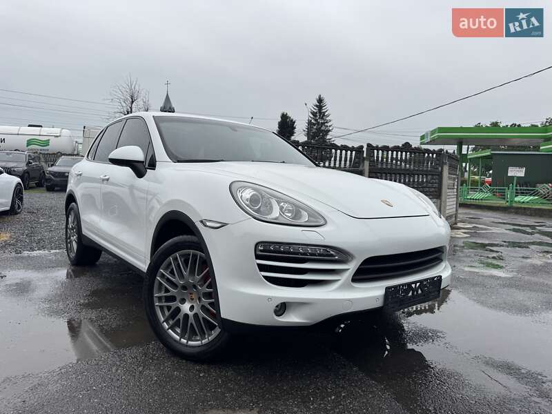 Внедорожник / Кроссовер Porsche Cayenne 2014 в Тернополе