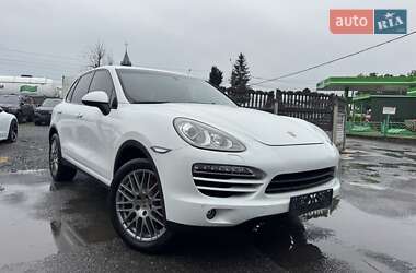 Внедорожник / Кроссовер Porsche Cayenne 2014 в 