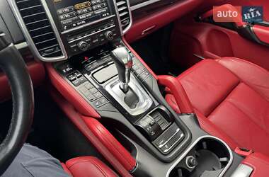 Внедорожник / Кроссовер Porsche Cayenne 2014 в 