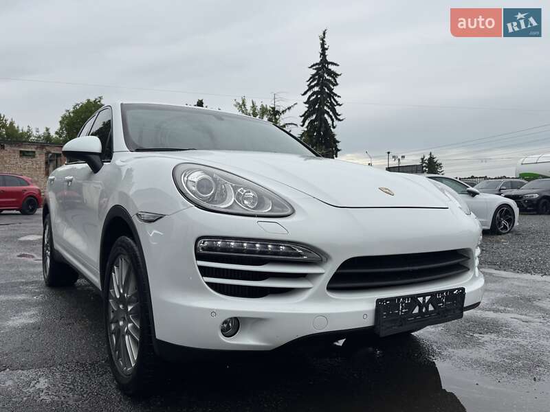 Внедорожник / Кроссовер Porsche Cayenne 2014 в Тернополе