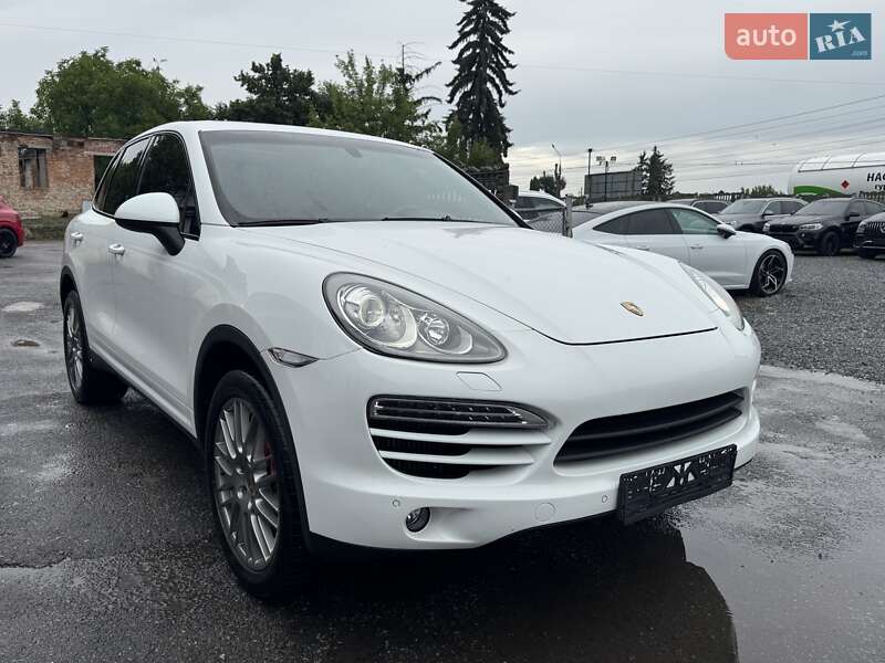 Внедорожник / Кроссовер Porsche Cayenne 2014 в Тернополе