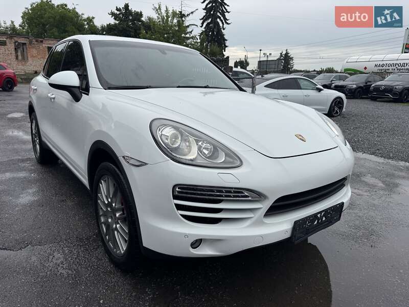 Внедорожник / Кроссовер Porsche Cayenne 2014 в Тернополе