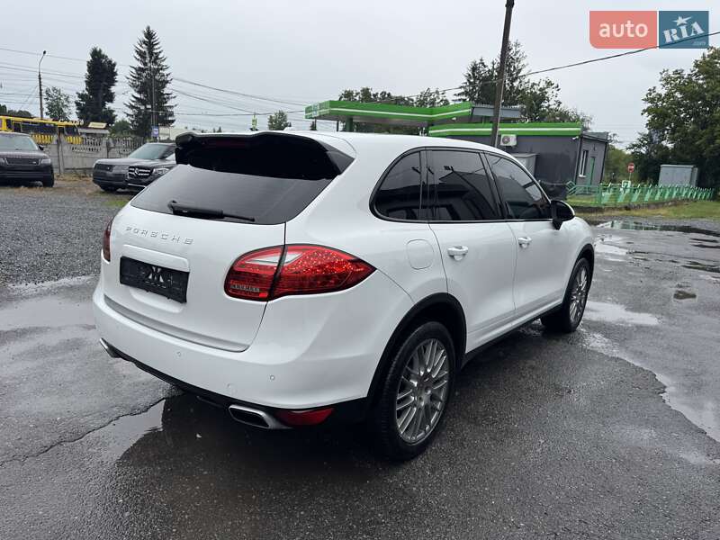 Внедорожник / Кроссовер Porsche Cayenne 2014 в Тернополе