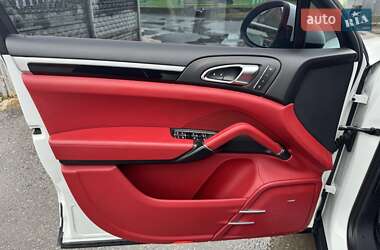 Внедорожник / Кроссовер Porsche Cayenne 2014 в 