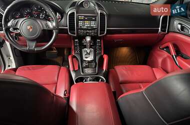Внедорожник / Кроссовер Porsche Cayenne 2014 в 