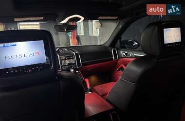 Внедорожник / Кроссовер Porsche Cayenne 2014 в 