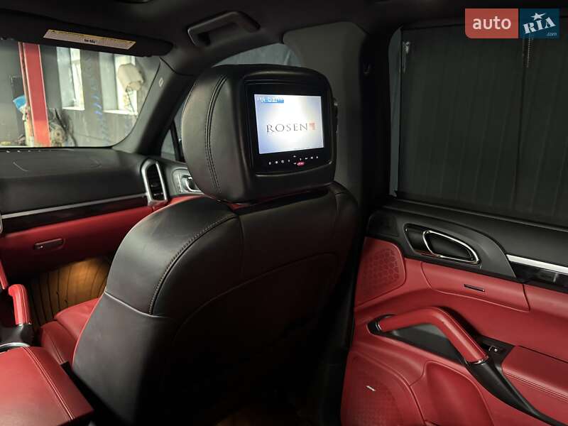 Внедорожник / Кроссовер Porsche Cayenne 2014 в Тернополе