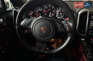 Внедорожник / Кроссовер Porsche Cayenne 2014 в 