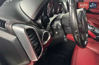 Внедорожник / Кроссовер Porsche Cayenne 2014 в 