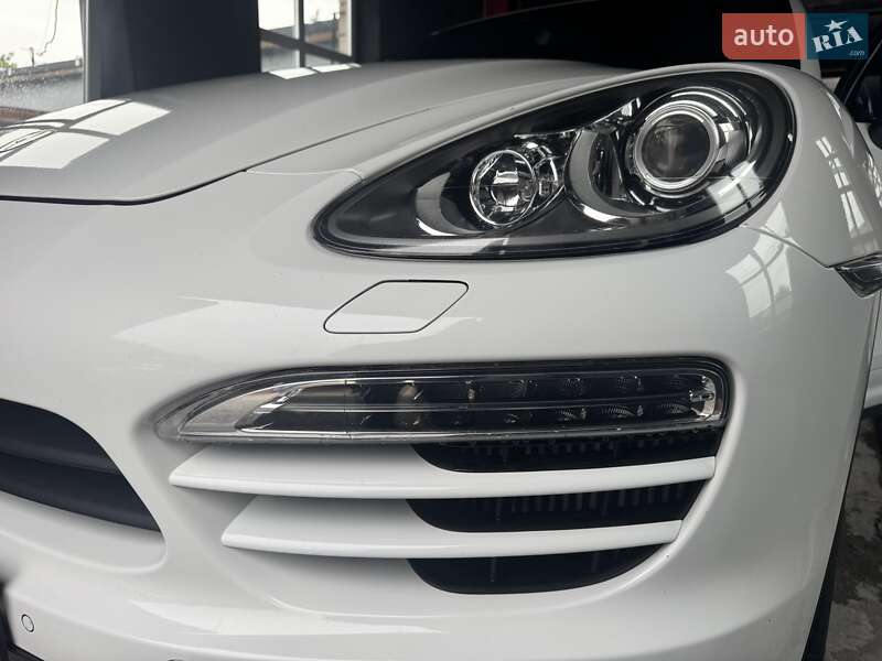 Внедорожник / Кроссовер Porsche Cayenne 2014 в Тернополе